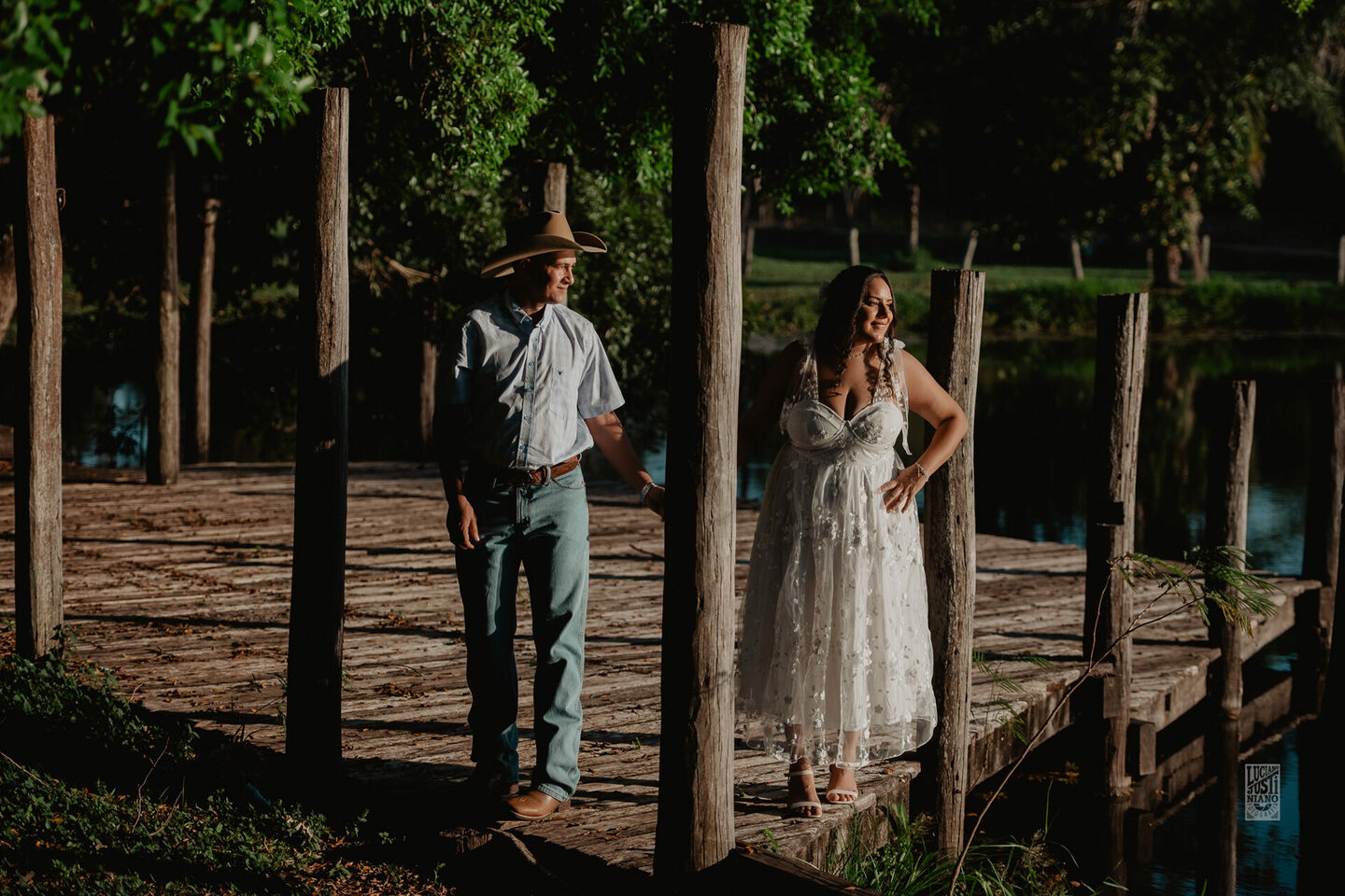 Casamento Civil e Ensaio na Fazenda Bodoquena de  Maria e Emerson - Miranda - MS